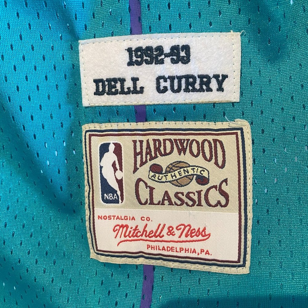 Mint Mitchell & Ness Hardwood Classics Dell Curry Charlotte Hornets Jersey - Picture 3 of 4